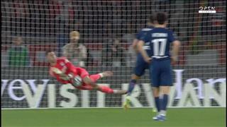 Πόνεσε αλλά έκανε τη δουλειά του | Ο Γκρέιφ αποκρούει το κακό πέναλτι του Ράμος με την μπάλα να πηγαίνει στην "ευαίσθητη" περιοχή