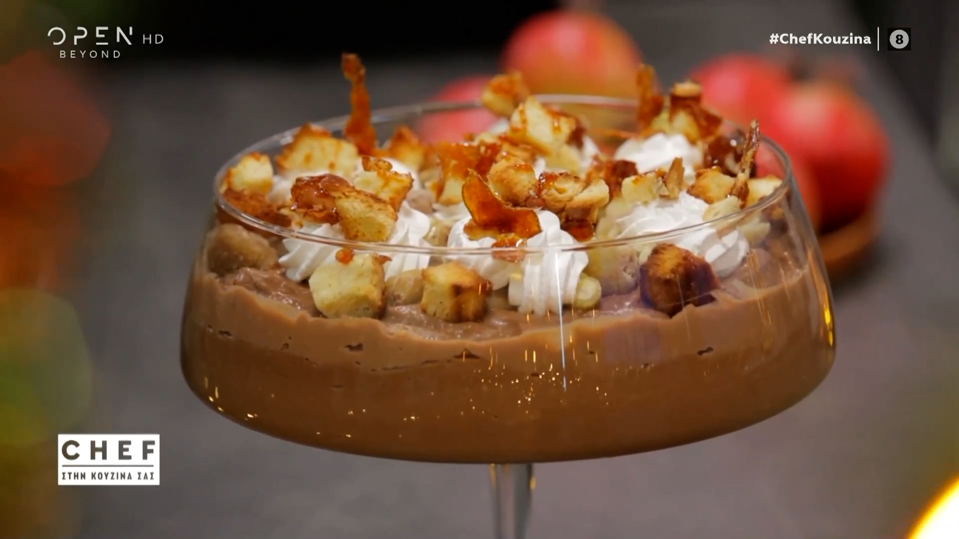 Συνταγή για κρέμα σοκολάτας με κάστανα και καραμελωμένο τσουρέκι από τον Βαγγέλη Δρίσκα | OPEN TV